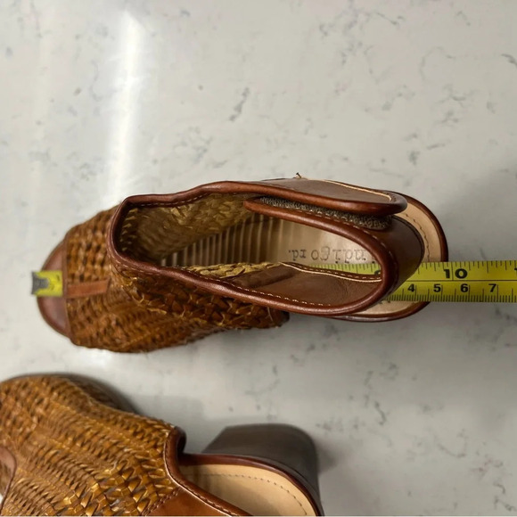 Brown Block Heel Covered Peep Toe Ankle Booties Size 8.5 - Picture 6 of 10